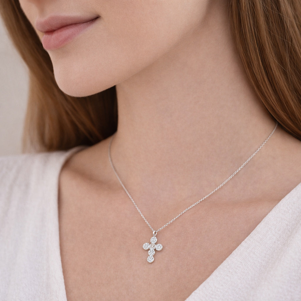 Collier Kreuz Anhänger aus 925er Sterling Silber mit 72 Zirkonia