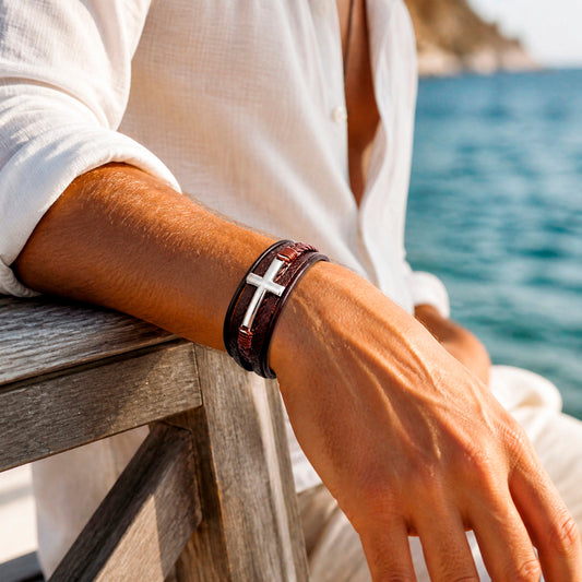 Cross Silver - Lederarmband für Herren gravierbar mit Kreuz | Edelstahl Magnetverschluss