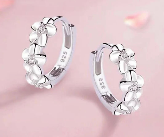 Ohrringe aus 925er Sterling-Silber, süßes Blumendesign, 1,0cm