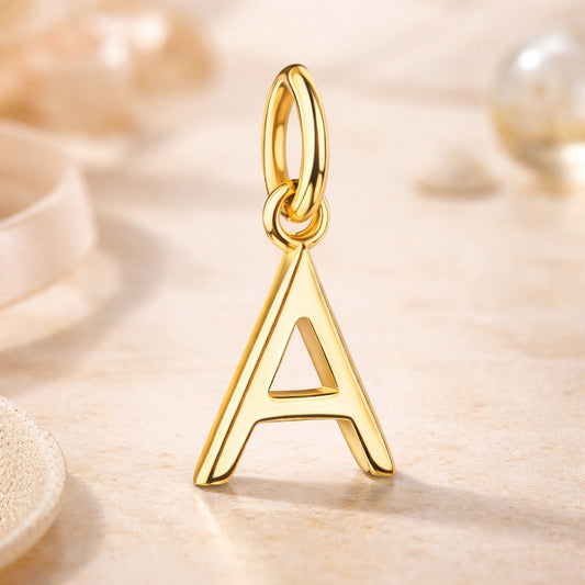 Buchstabenanhänger aus 333er Gold