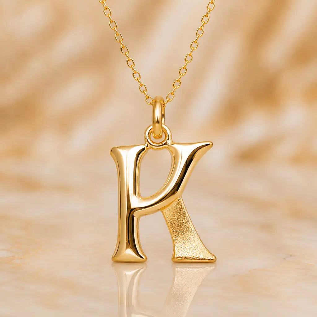 Buchstaben Anhänger Damen 375 Gelbgold matt glänzend 18mm - optional mit Kette 45cm