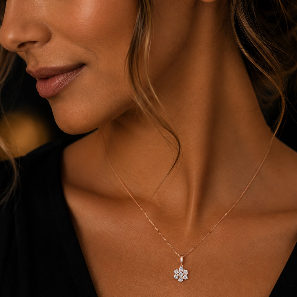 Blumenanhänger Damen 585 Rotgold mit 7 Diamanten Brillanten 0,14 ct W/SI - optional mit Ankerkette 42cm