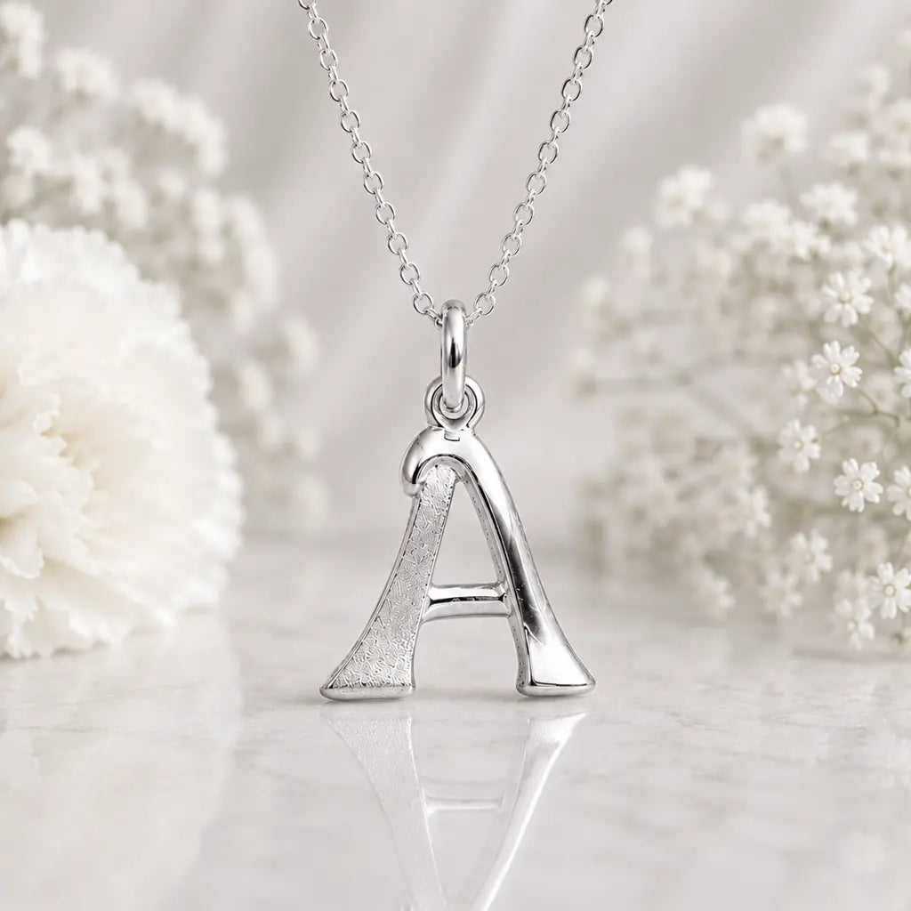 Buchstaben Anhänger Damen 925 Sterling Silber matt glänzend 18mm - optional mit Kette 45cm