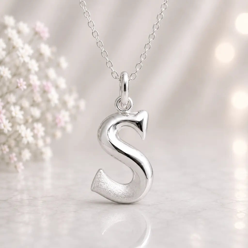 Buchstaben Anhänger Damen 925 Sterling Silber matt glänzend 18mm - optional mit Kette 45cm
