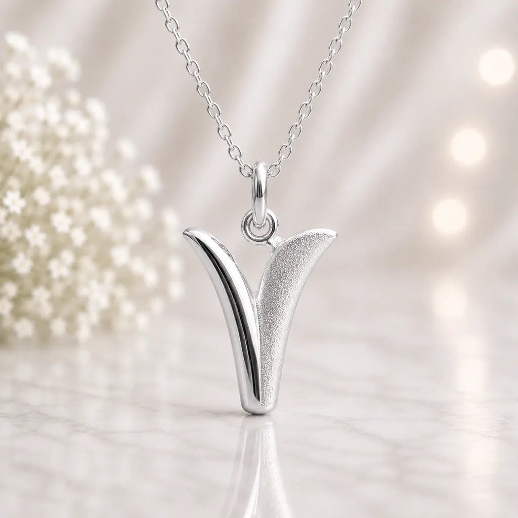 Buchstaben Anhänger Damen 925 Sterling Silber matt glänzend 18mm - optional mit Kette 45cm