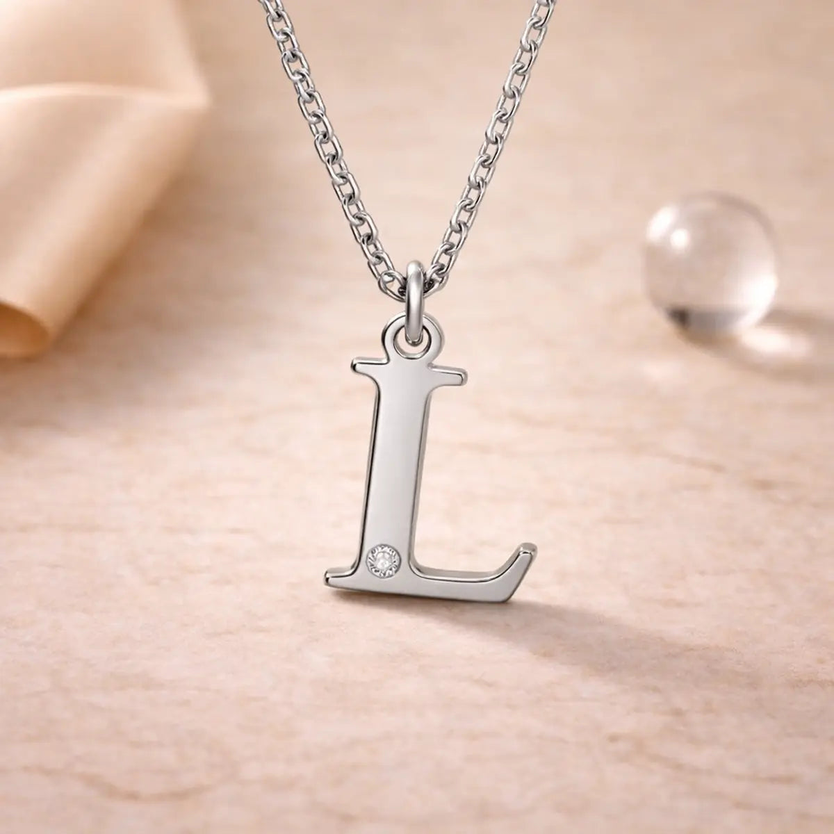 Buchstaben-Anhänger mit Kette 925er Sterling Silber mit Diamant – Flachpanzerkette 45cm