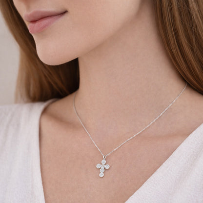 Collier Kreuz Anhänger aus 925er Sterling Silber mit 72 Zirkonia