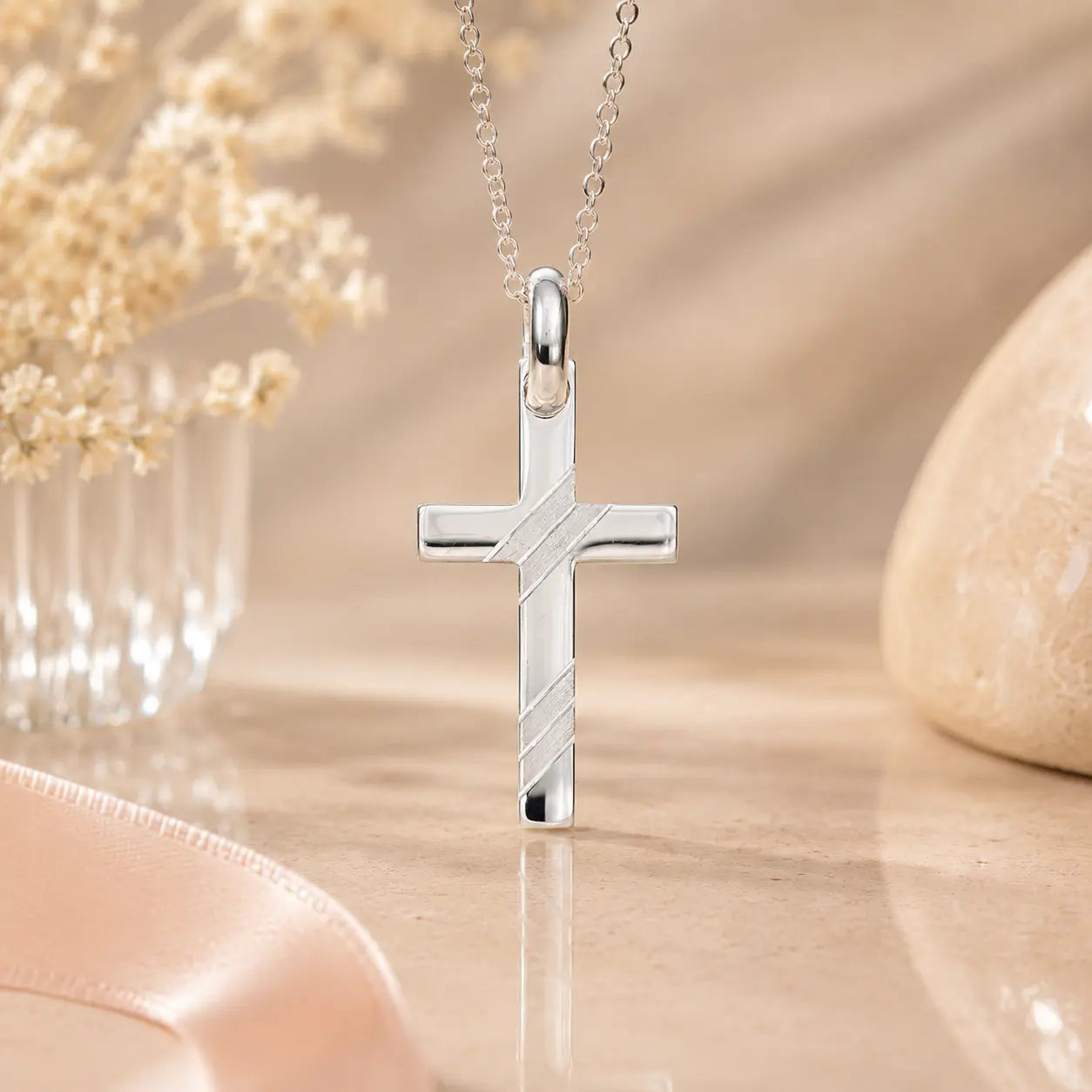 Kreuz Anhänger Damen 925 Sterling Silber teilmattiert gravierbar mit optionaler Ankerkette 45cm