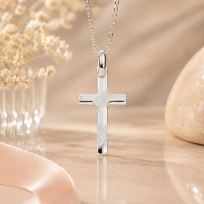 Kreuz Anhänger Damen 925 Sterling Silber teilmattiert gravierbar mit optionaler Ankerkette 45cm