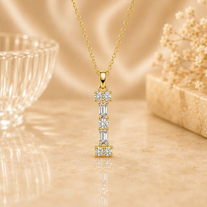 Buchstabencollier Damen 925 Sterling Silber vergoldet Zirkonia Baguette Cut - Mit Kette 45cm