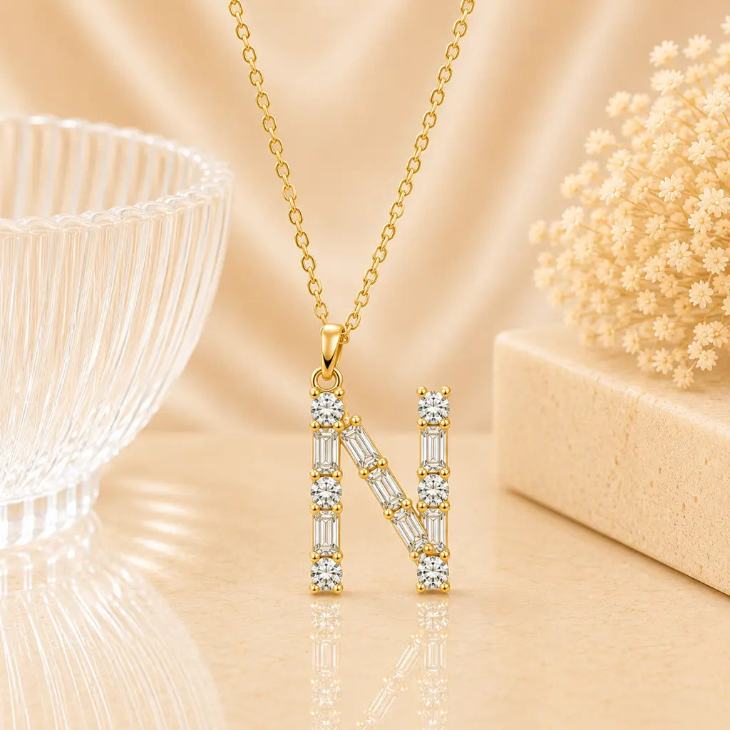 Buchstabencollier Damen 925 Sterling Silber vergoldet Zirkonia Baguette Cut - Mit Kette 45cm