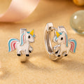 Silberne Kinderohrringe mit Einhorn-Anhänger, buntes Regenbogen-Mähnendesign in Rosa, Blau und Gelb; hypoallergener Kinderschmuck für Mädchen, süße Einhorn-Creolen