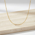 Elegante Ankerkette aus 333er Gold für Damen mit feiner Gliederstruktur.