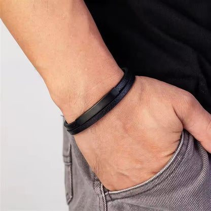 Silver Edge - Lederarmband für Herren gravierbar schwarz | Edelstahl Magnetverschluss