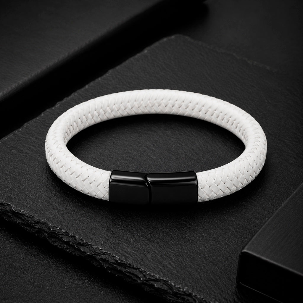 Braid Lock White - Geflochtenes Lederarmband für Herren in weiß gravierbar | Edelstahl Magnetverschluss