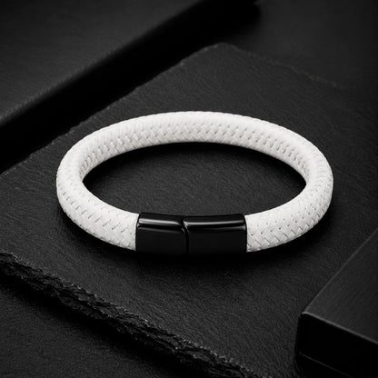 Braid Lock White - Geflochtenes Lederarmband für Herren in weiß gravierbar | Edelstahl Magnetverschluss