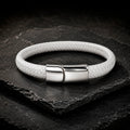 Braid Lock White Silver – Lederarmband für Herren gravierbar Weiß | Edelstahl Magnetverschluss