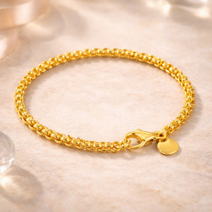 Elegantes Kettenarmband aus 925 Sterling Silber in Goldoptik mit glänzender Panzerkette und rundem Plättchen