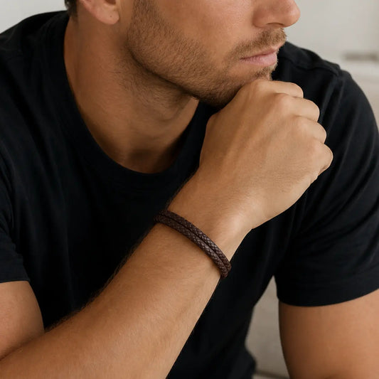 Rustic Lock - Braun geflochtenes Lederarmband für Herren gravierbar | Edelstahl Magnetverschluss