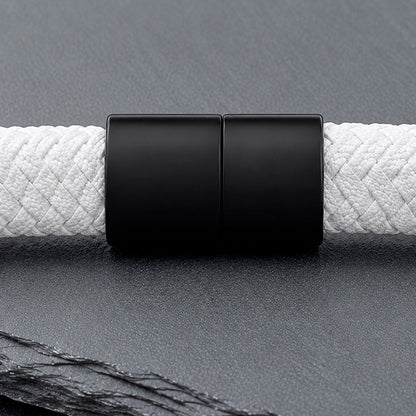 Braid Lock Grey - Geflochtenes Lederarmband für Herren in grau gravierbar | Edelstahl Magnetverschluss
