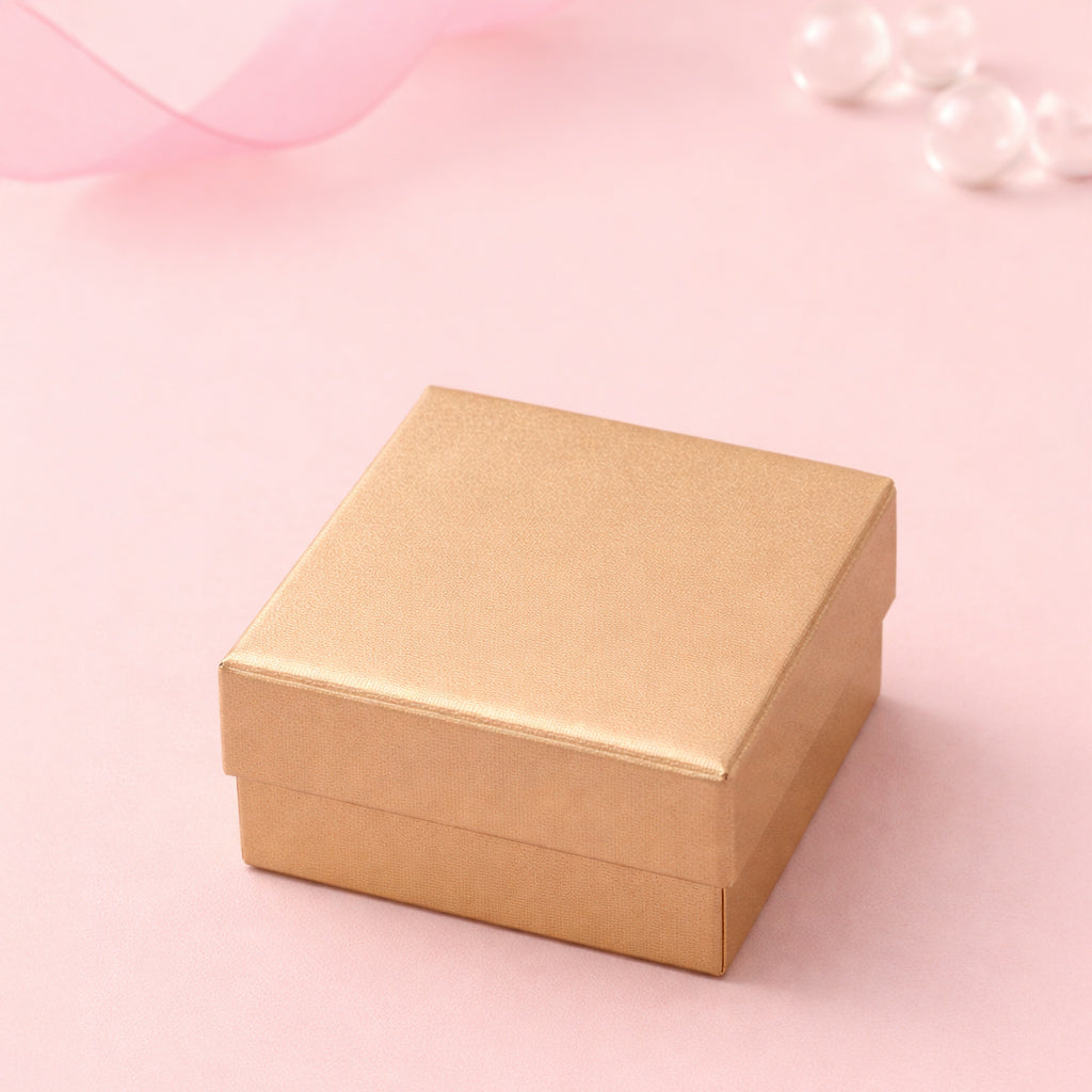 Schmucketui in Gold, 7cm x 7cm x 3cm